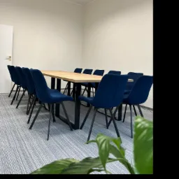 Płytki dywanowe to idealne rozwiązanie do powierzchni biurowych.