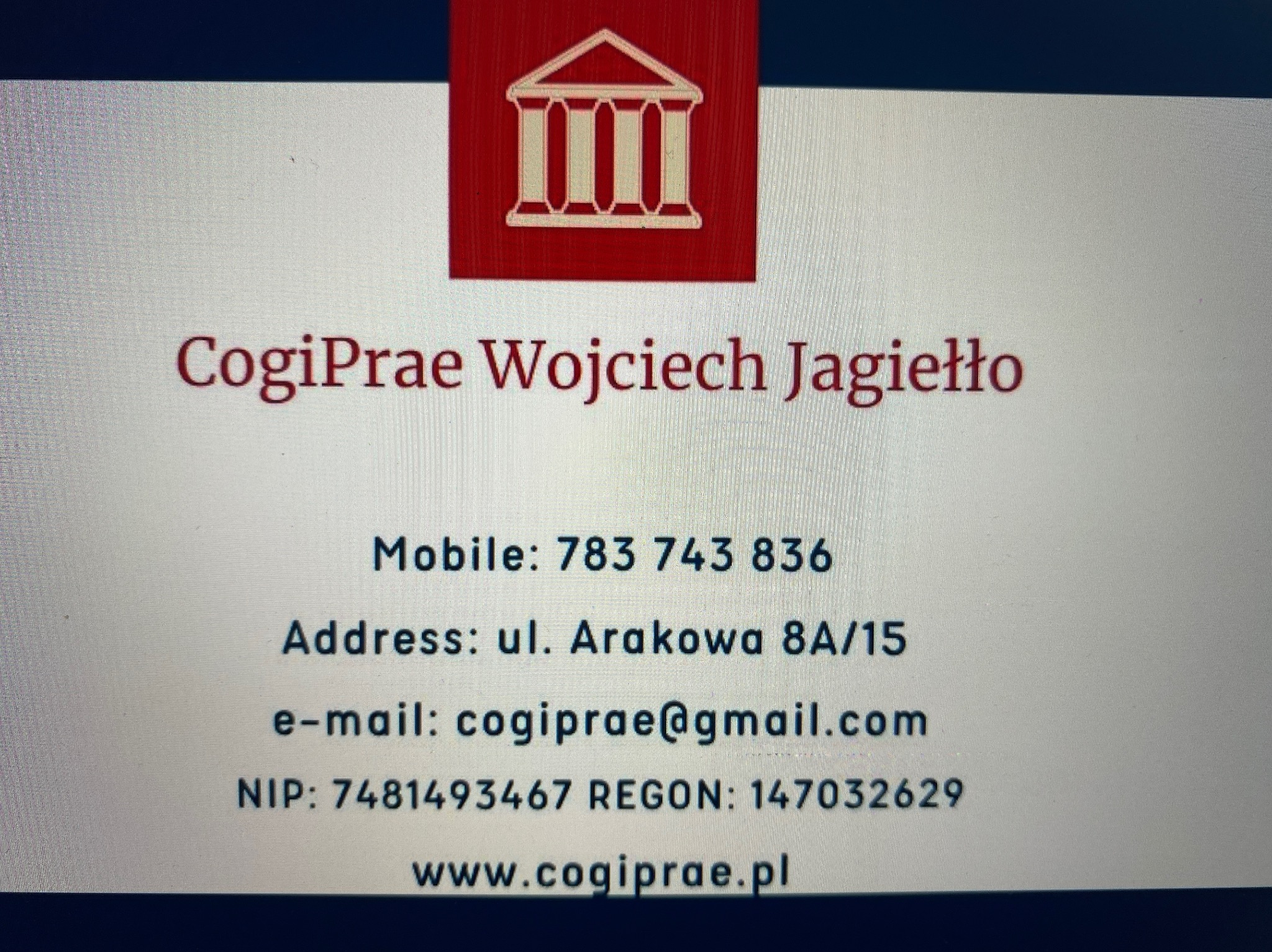 Wizytówka firmy CogiPrae Wojciech Jagiełło z adresem, numerem telefonu, adresem e-mail, NIP i REGON, z logo przedstawiającym budynek z kolumnami.