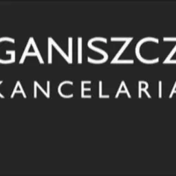 Logo Kancelarii 'Organiszczak' na ciemnym tle.