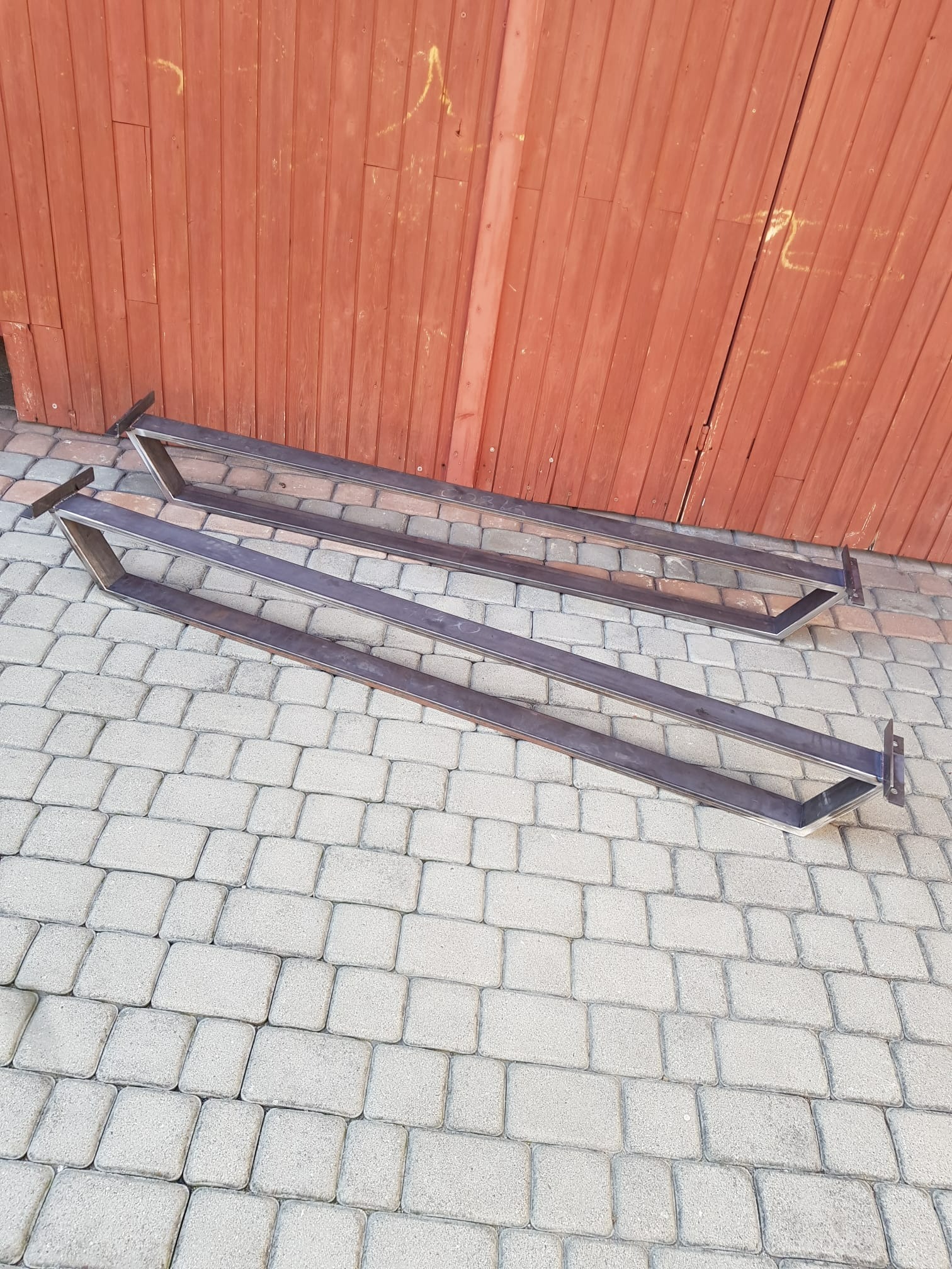 Nogi do łóżka w stylu loft