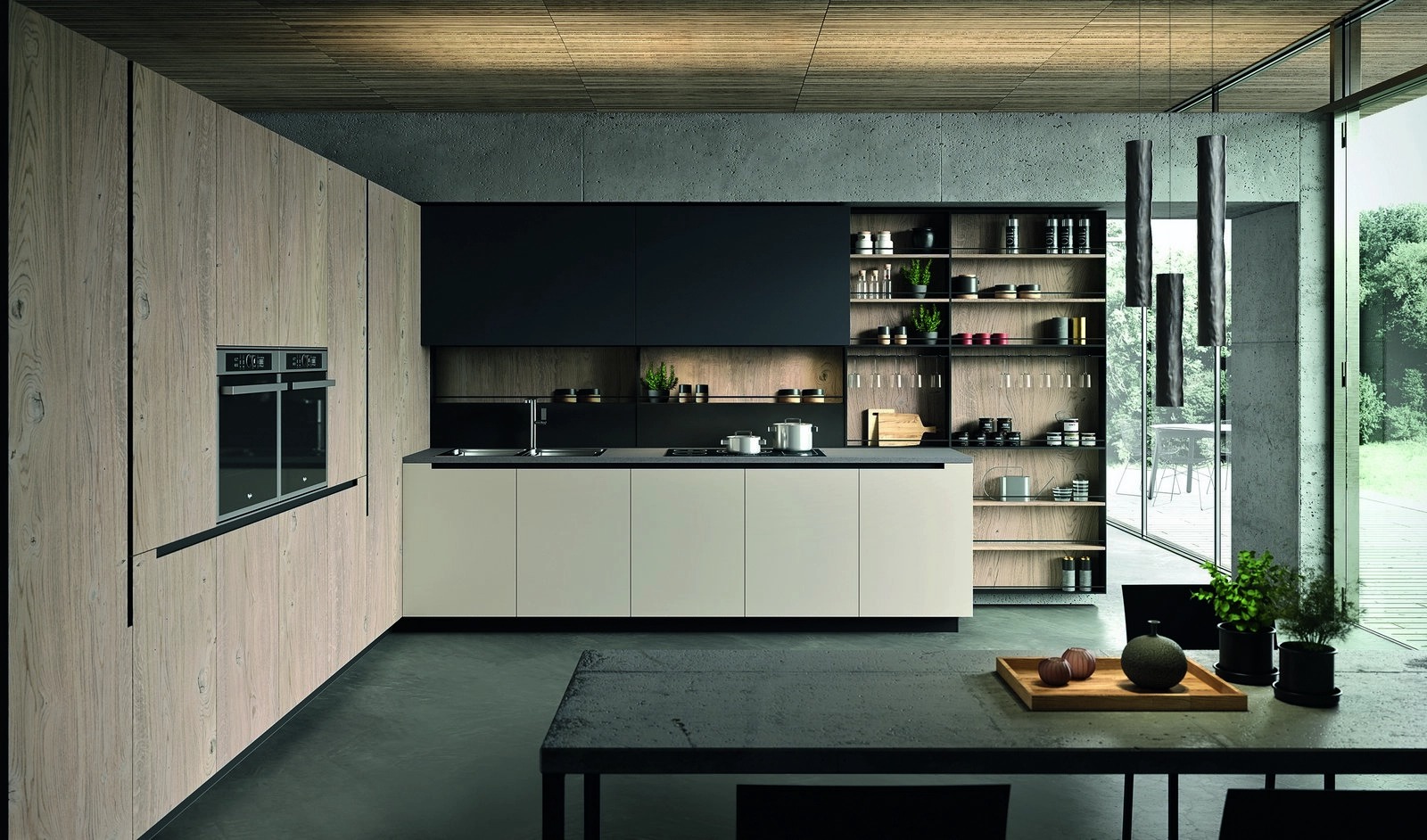 Nowoczesna kuchnia z drewnianymi frontami, czarnymi akcentami i otwartymi półkami. Minimalistyczny design, betonowe ściany i duże okno z widokiem na zieleń.