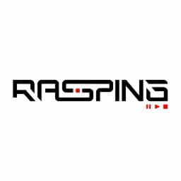Czarno-czerwone logo 'RASPING' z elementami symbolizującymi odtwarzanie multimediów, umieszczone na białym tle.