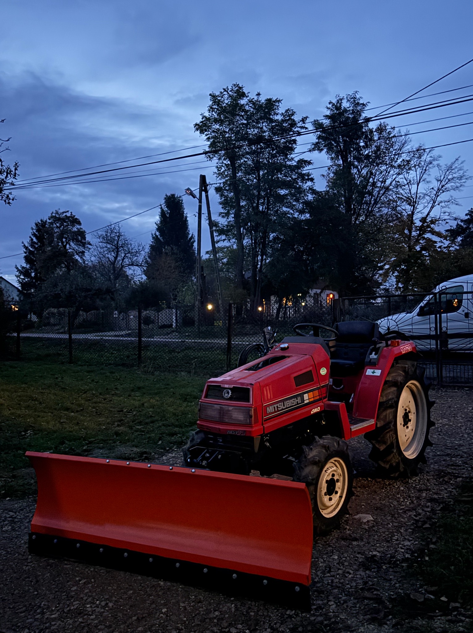 Odśnieżanie mini traktorem wjedzie tam gdzie inne nie dadzą rady