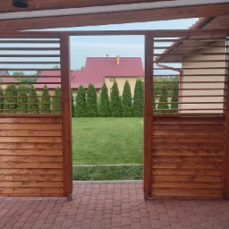 Żaluzje regulowane/ruchome