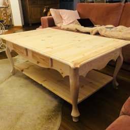 Wykonanie stolika kawowego oraz łóżka drewnianego wg indywidualnego projektu klienta. 