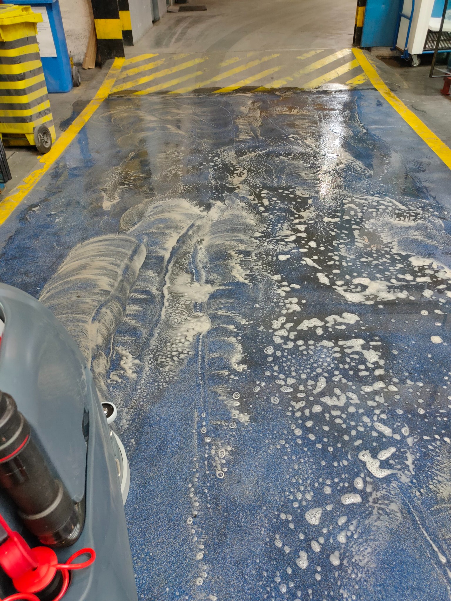 doczyszczanie podłóg czyszczenie posadzki