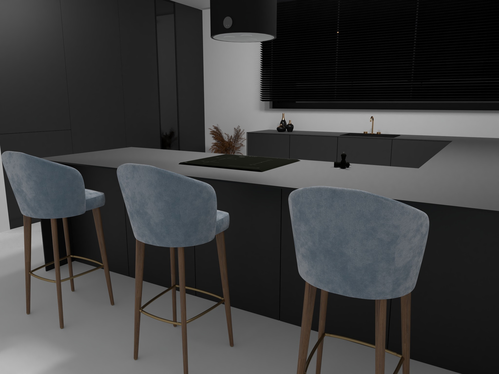 Nowoczesna, minimalistyczna kuchnia z czarnymi szafkami, szarym blatem i trzema niebieskimi krzesłami barowymi z drewnianymi nogami i złotymi poprzeczkami. Nad blatem czarny okap. W tle czarne...
