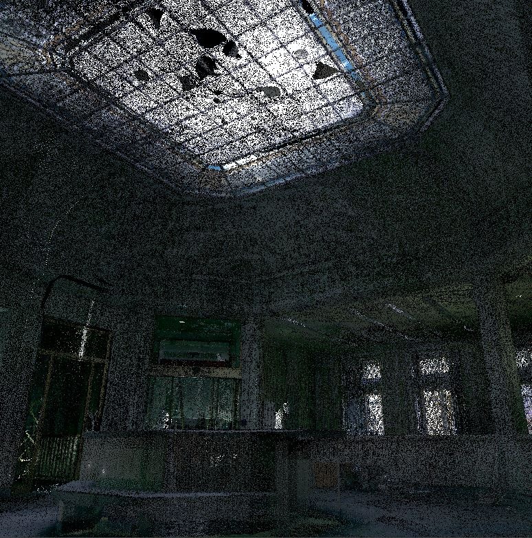 Wnętrze starego budynku usługowego z uszkodzonym sufitem kasetonowym, widoczne kolumny i okna, ciemne oświetlenie.