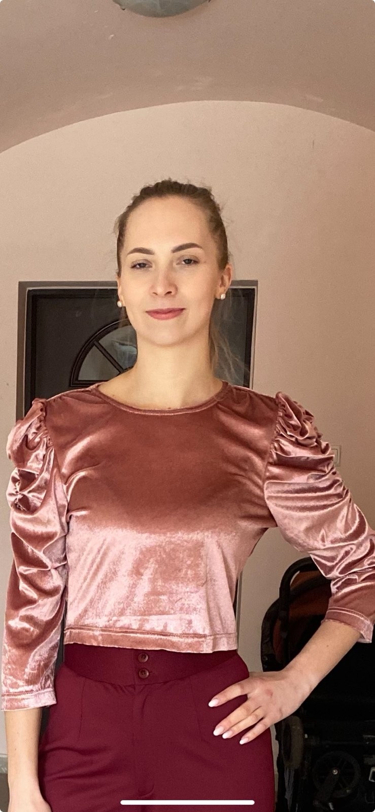 Bluzka, szycie 2 dni, rozmiary 34-44, tkanina według uznania klienta, dostawa hurtowa do uzgodnienia