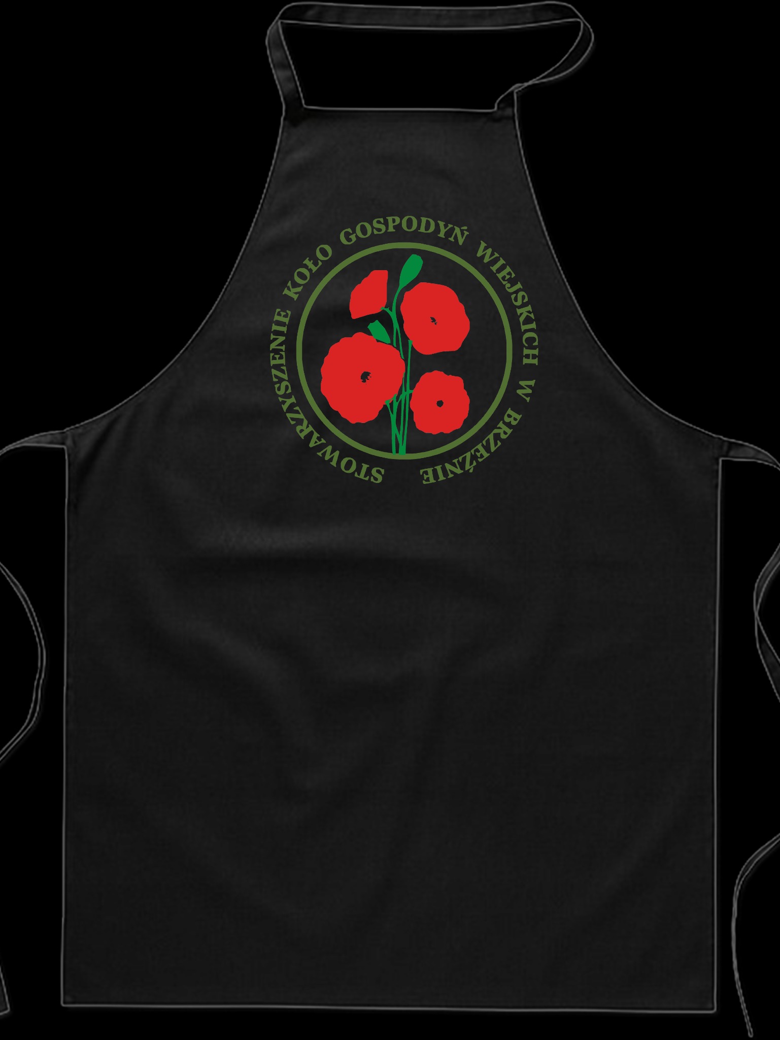Czarny fartuch kuchenny z nadrukowanym logo Stowarzyszenia Koło Gospodyń Wiejskich w Brzeźnie z motywem czerwonych maków w zielonym okręgu.