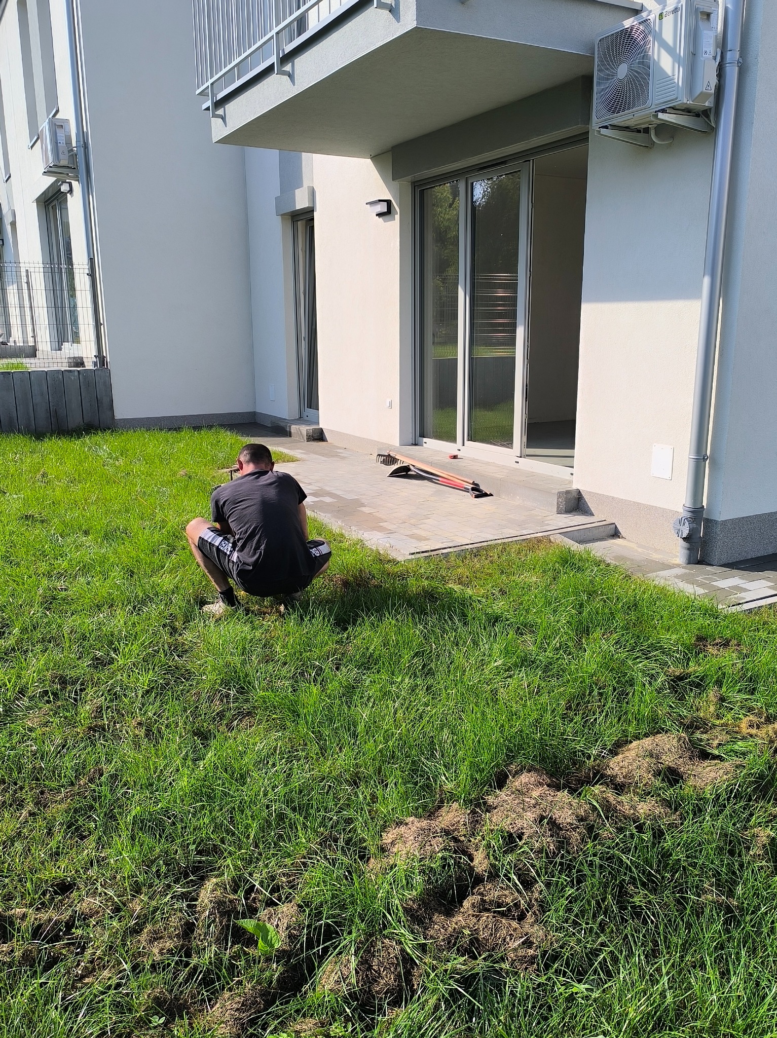 Ogród od podstaw Jasło ul łąkowa województwo pomorskie ogród jest zrobiony od podstaw od A do z polecam.