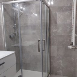 montaż kabin prysznicowych