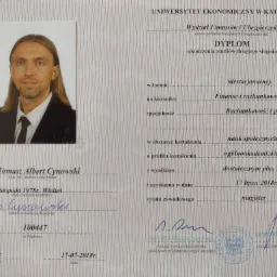 Studia II stopnia w zakresie rachunkowości i podatków. Łącznie 8 lat nauki plus doświadczenie od 2015 roku.