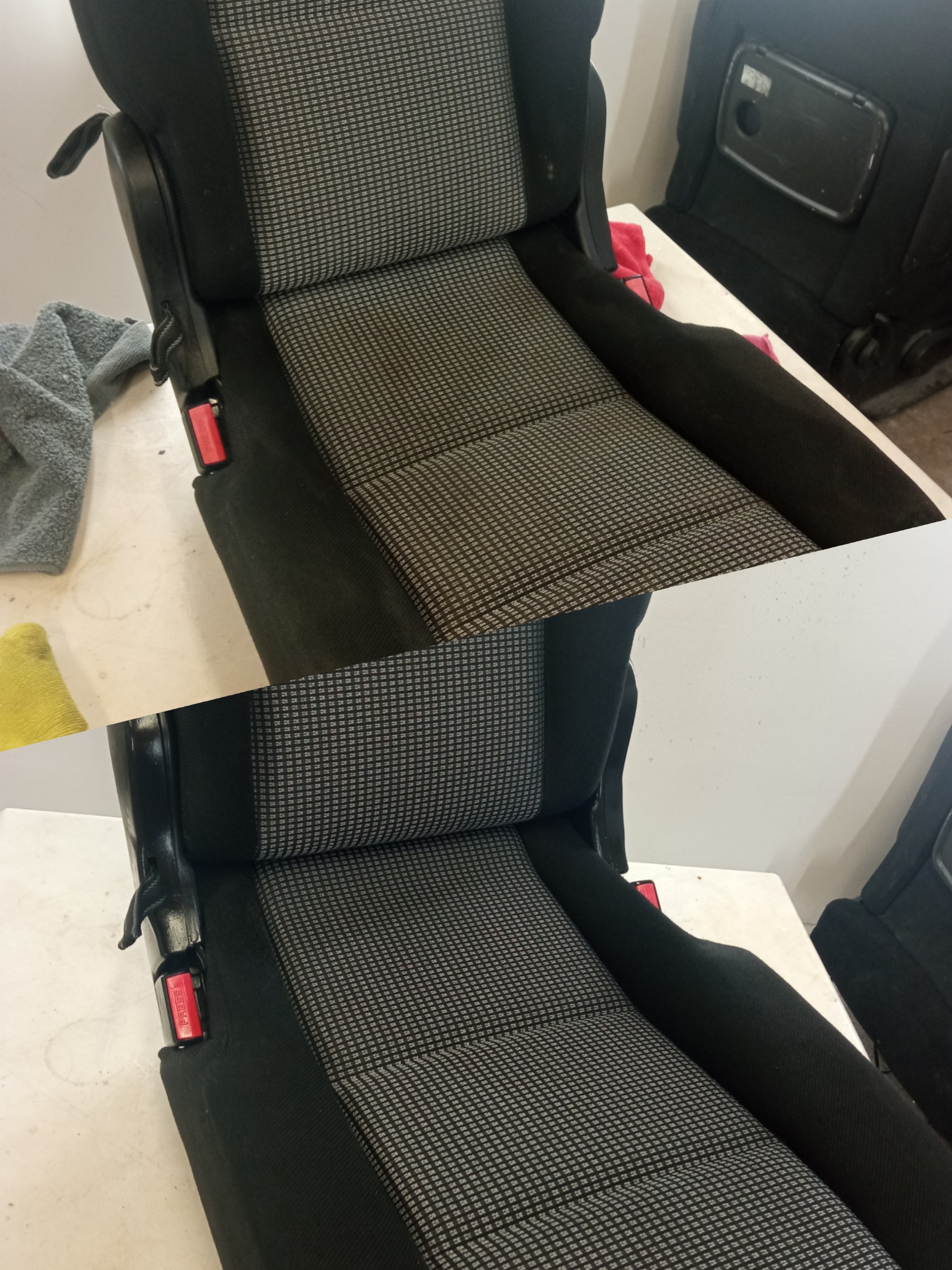 Dwa ujęcia fotela samochodowego z tapicerką w drobną kratkę, widoczna różnica w czystości między górną a dolną częścią obrazu, sugerująca proces czyszczenia.