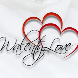 Dwa czerwone serca z czarnym napisem 'Walenty Love' na białym, delikatnie pofałdowanym tle.