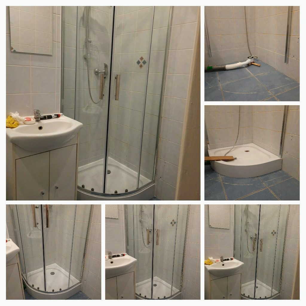 Montaż kabiny prysznicowej narożnej w łazience z niebieską podłogą, widoczne etapy prac: zamontowana kabina obok umywalki z szafką oraz przygotowanie podłoża pod kabinę z narzędziami.