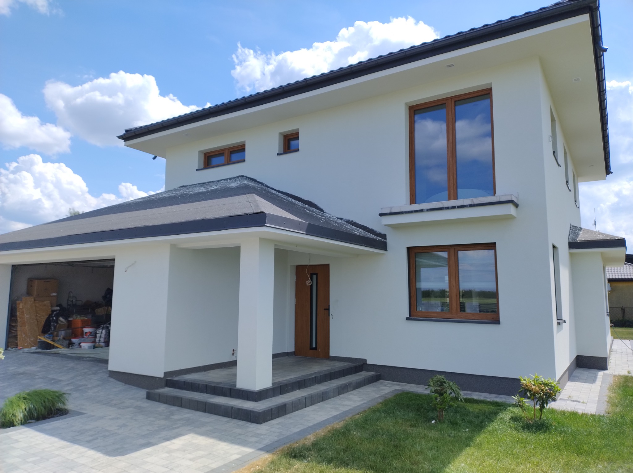 Wykonanie elewacji i podbitki w miejscowości Pilaszków.