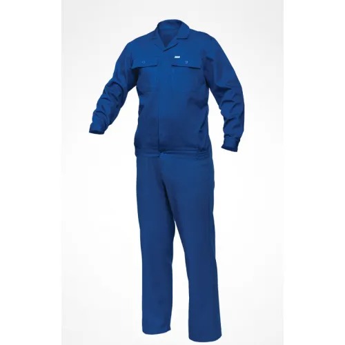 Niebieski kombinezon roboczy z długim rękawem, zapinany na zamek, z dwiema kieszeniami na piersiach, prezentowany na białym tle.