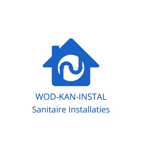 Niebieskie logo firmy WOD-KAN-INSTAL w kształcie domu z rurami w środku, napis Sanitaire Installaties pod spodem.