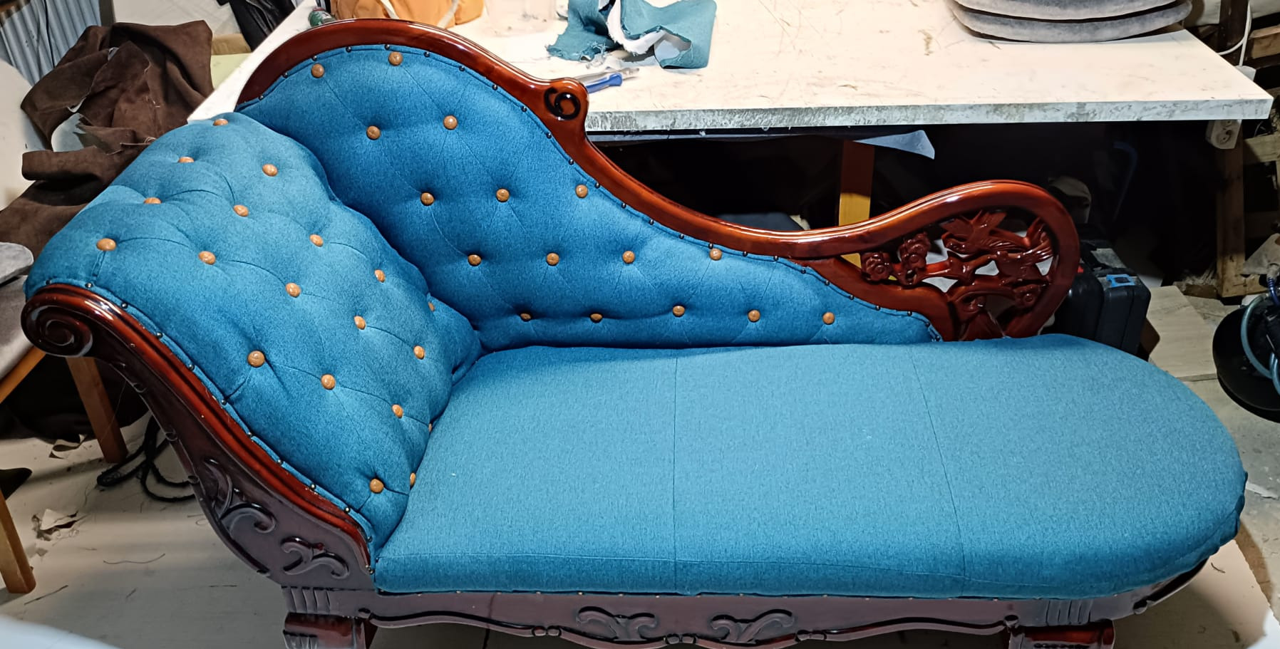 Zmiana obicia i ciekawostki jakie można odkryć w środku