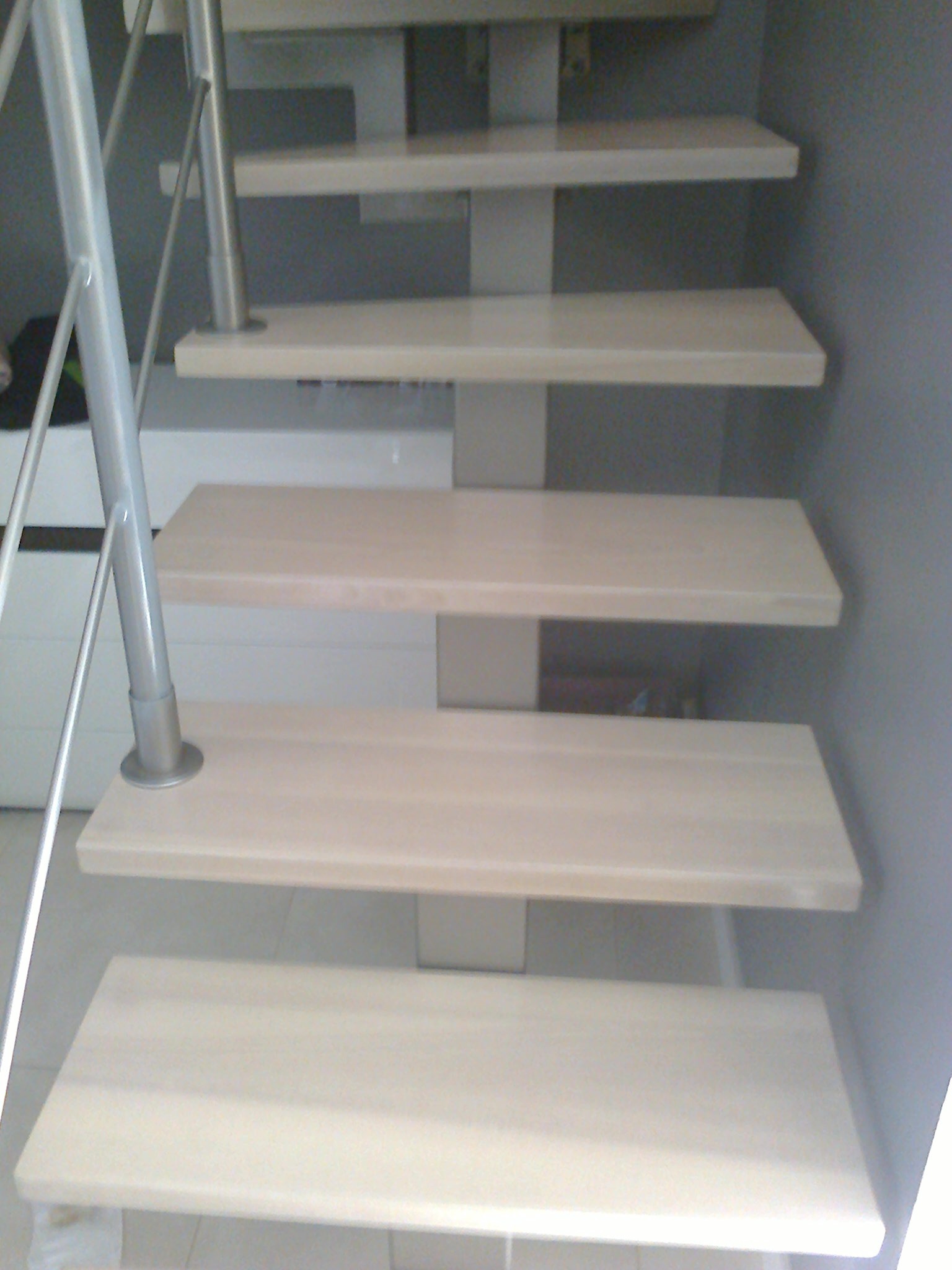 schody jesion bielony