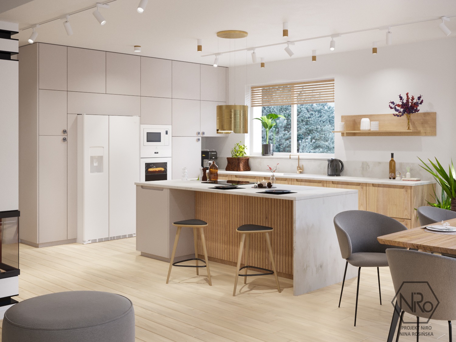 Jasna kuchnia z wyspą, drewnianymi akcentami, szarymi krzesłami i oświetleniem punktowym; widok na okno z zimowym krajobrazem.