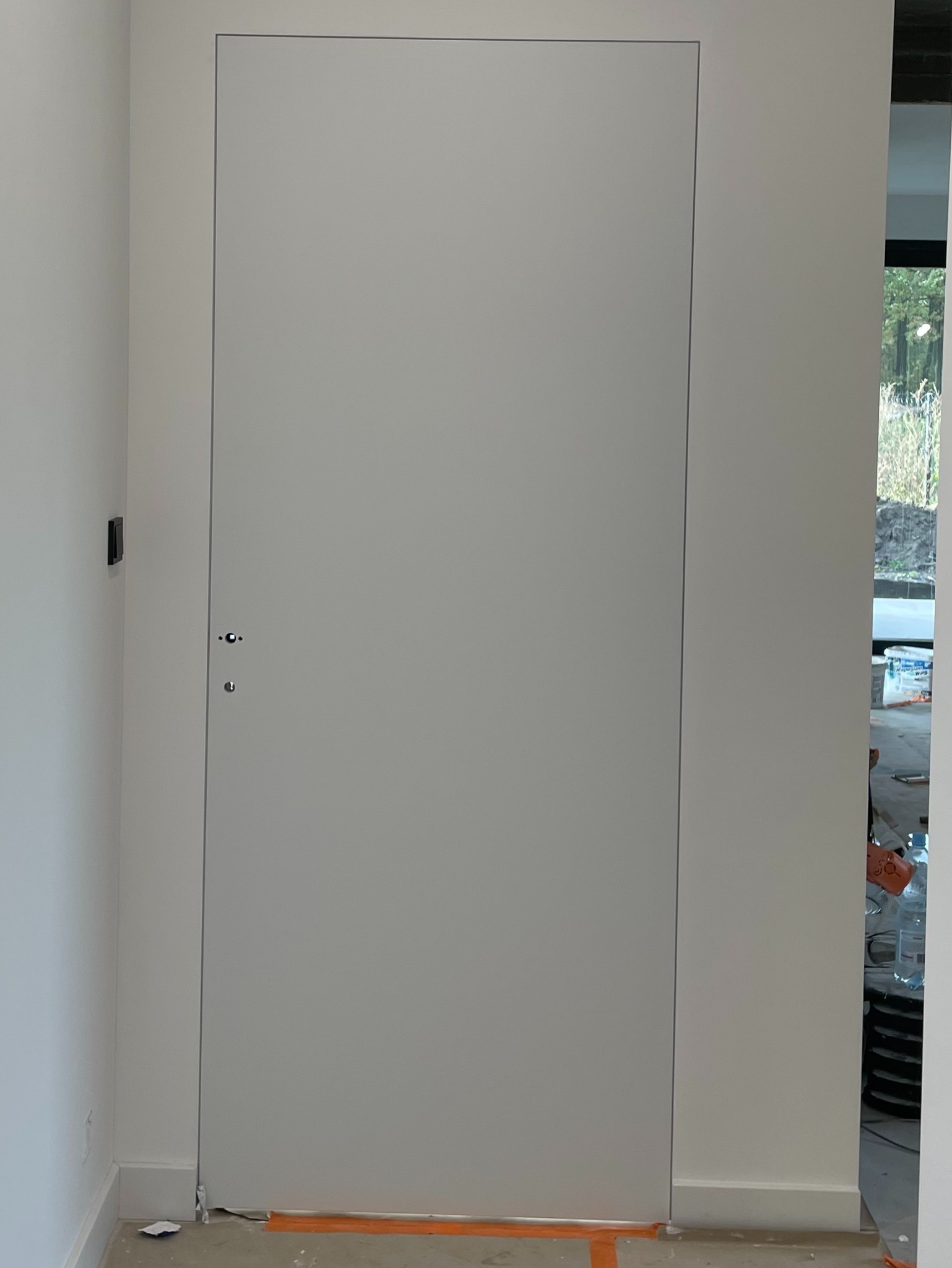 drzwi z ukrytą ościeżnicą