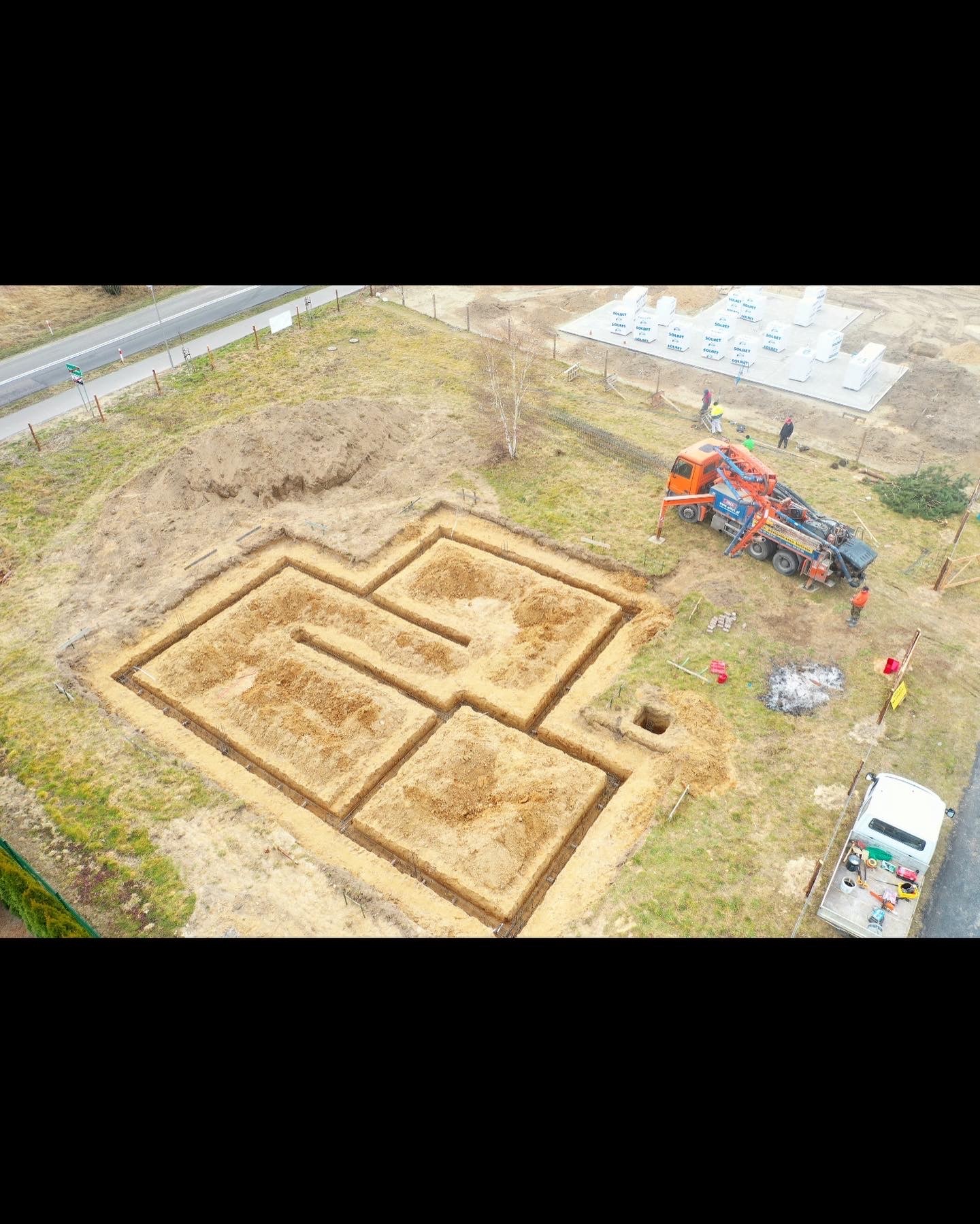 Prace przygotowawcze, fundamenty, roboty ziemne,