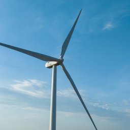 FW Piekło jest zlokalizowana na terenie powiatu międzychodzkiego, w gminie Międzychód, w obrębach ewidencyjnych Tuczępy, Mnichy, Kamionna oraz na terenie gminy Kwilcz, w obrębie Mechnacz. Całkowita moc zainstalowana farmy wiatrowej wynosi 13,2 MW.