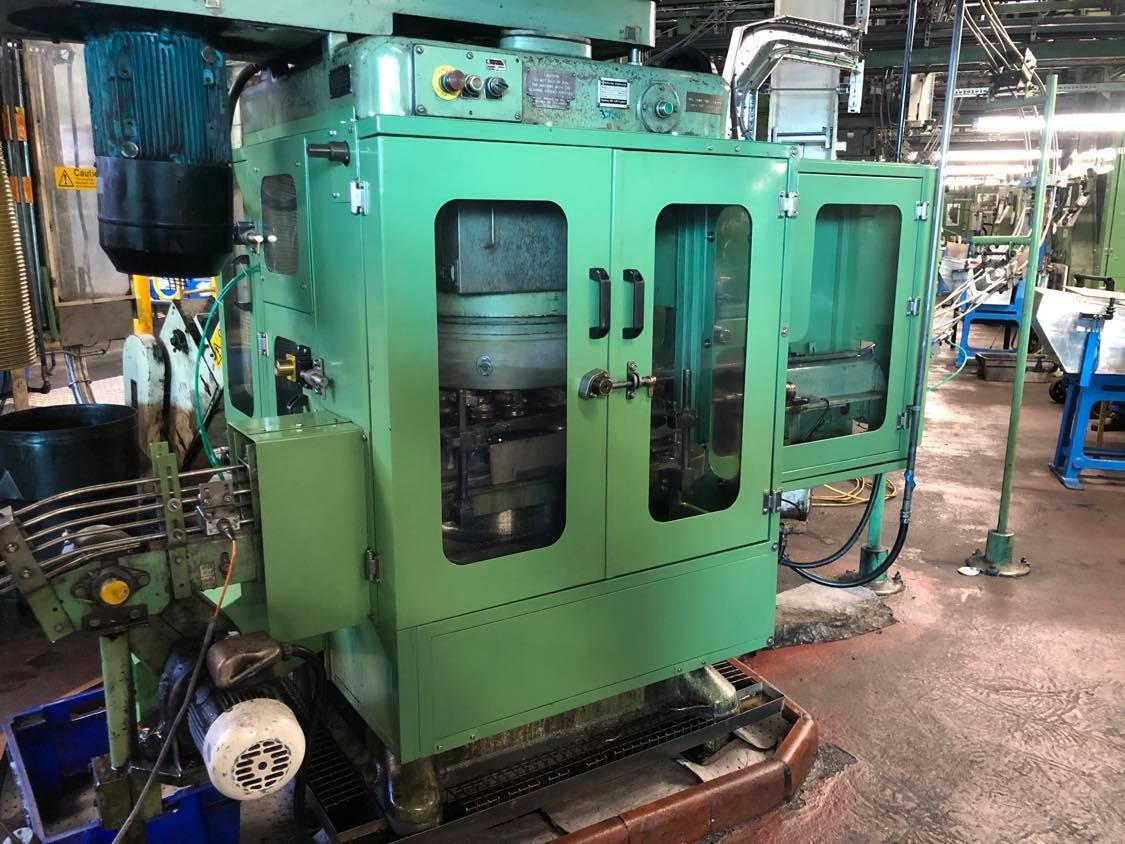 zabudowa maszyny przemysłowej