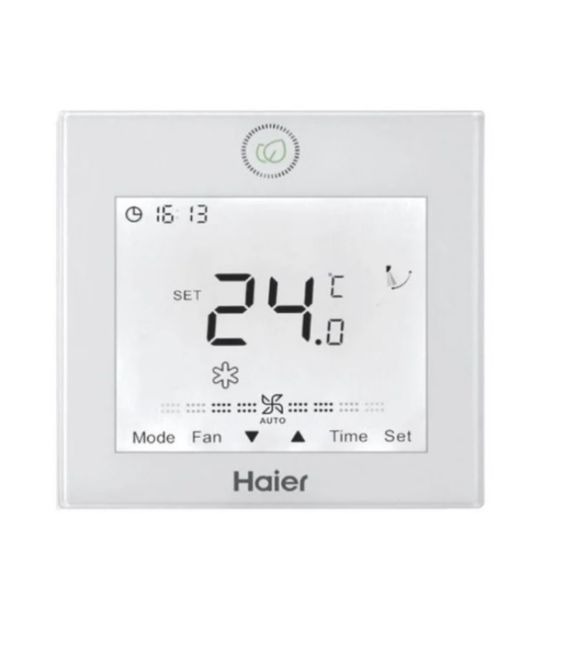Biały panel sterowania klimatyzacją Haier z wyświetlaczem ustawionej temperatury 24.0°C, trybem auto i ikoną zegara wskazującą godzinę 16:13.
