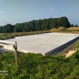 Płyta fundamentowa (220mkw) pod budynek prefabrykowany zrealizowana na ziemi cieszyńskiej. 