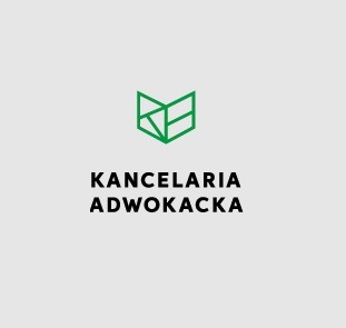 Zielone, geometryczne logo kancelarii adwokackiej na jasnoszarym tle. Stylizowany kształt przypominający otwartą książkę lub liść.