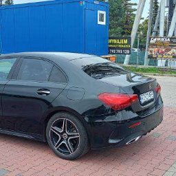 Cesja na samochód w toku , klient jest zachwycony samochodem.