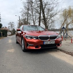 PW Kamel Jan Hadam - Piękne pomarańczowe BMW w drodze do właściciela.