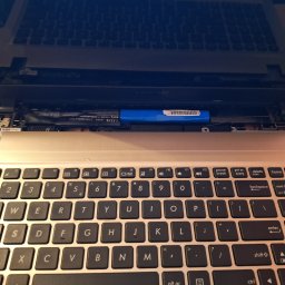 Zmiana na nową baterię 