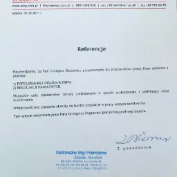 Skan dokumentu referencyjnego od firmy Elektroniczne Wagi Przemysłowe Zdzisław Niewiński, potwierdzający przeprowadzenie szkolenia z zakresu profesjonalnej obsługi klienta i negocjacji handlowych...