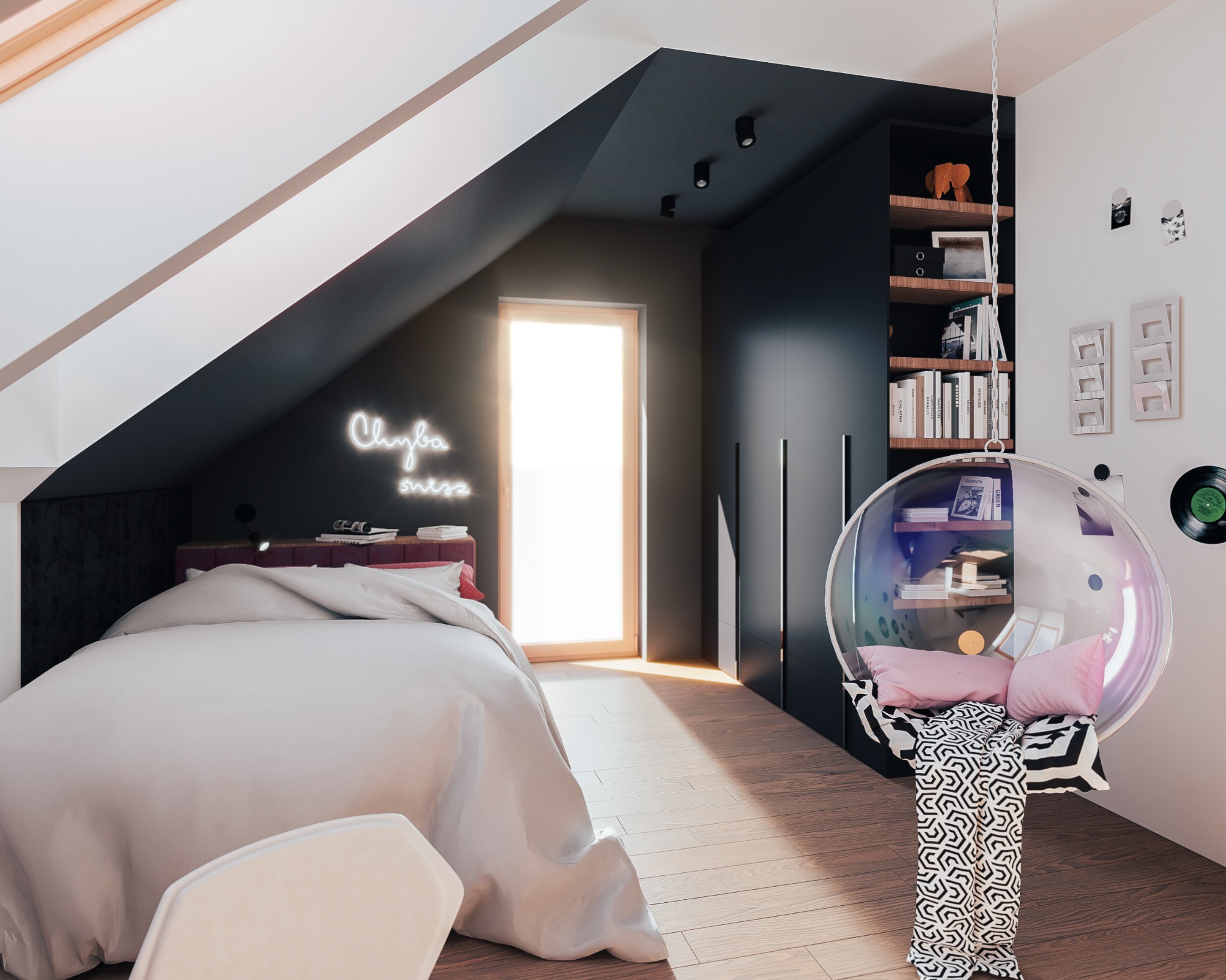 Pokój na poddaszu z łóżkiem, neonowym napisem na ścianie i wiszącym, przezroczystym fotelem z poduszkami.