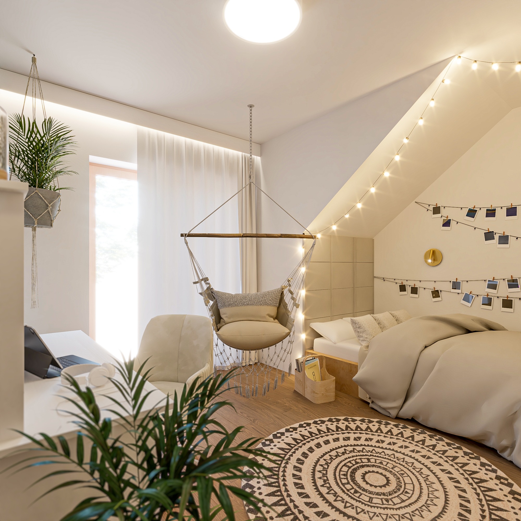 Jasne, przytulne poddasze: wiszące krzesło hamakowe, łóżko z girlandą świetlną, okrągły dywan z etnicznym wzorem, biurko z laptopem i słuchawkami, rośliny doniczkowe.