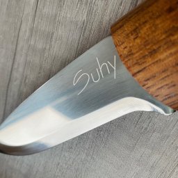 Indywidualne grawerowania na nożach