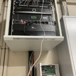 Systemy alarmu i monitoringu