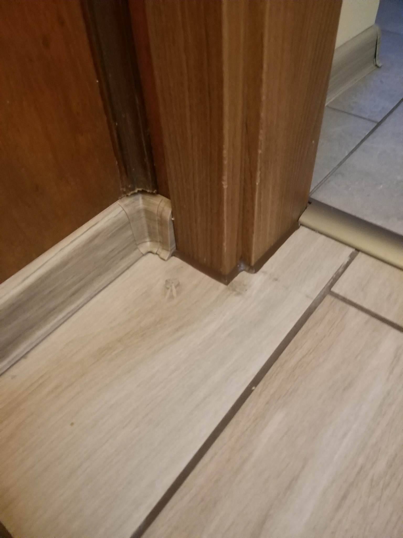 No i wykończenia które są tak samo ważne jak i podstawowe układanie płytek