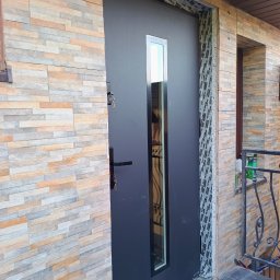 ANDRII LASHCHENKO - Ciepły montaż