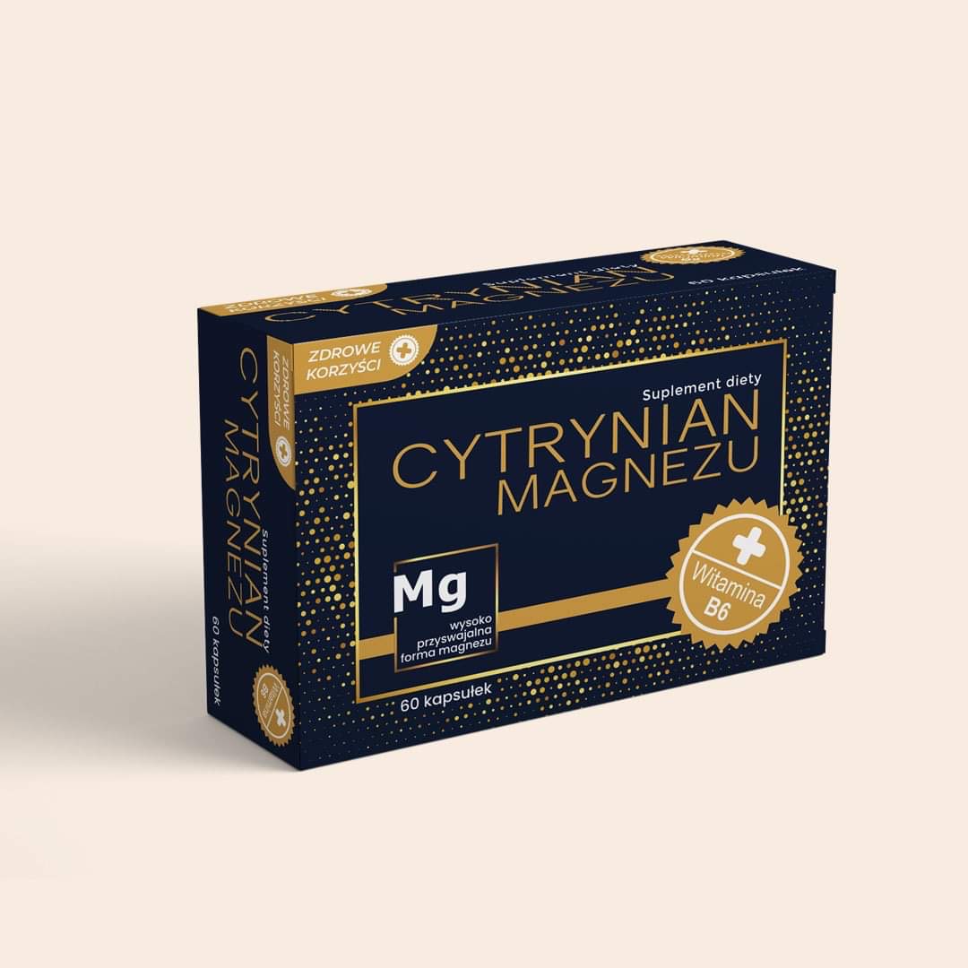 Pudełko suplementu diety Cytrynian Magnezu z Witaminą B6, na beżowym tle, z widocznymi informacjami o zdrowotnych korzyściach i wysokiej przyswajalności.