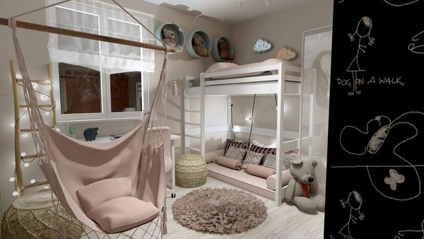 Pokój dziecięcy z łóżkiem piętrowym, wiszącym fotelem hamakowym w odcieniach różu i ścianą z rysunkami kredą, okrągłe półki z pluszakami na ścianie.
