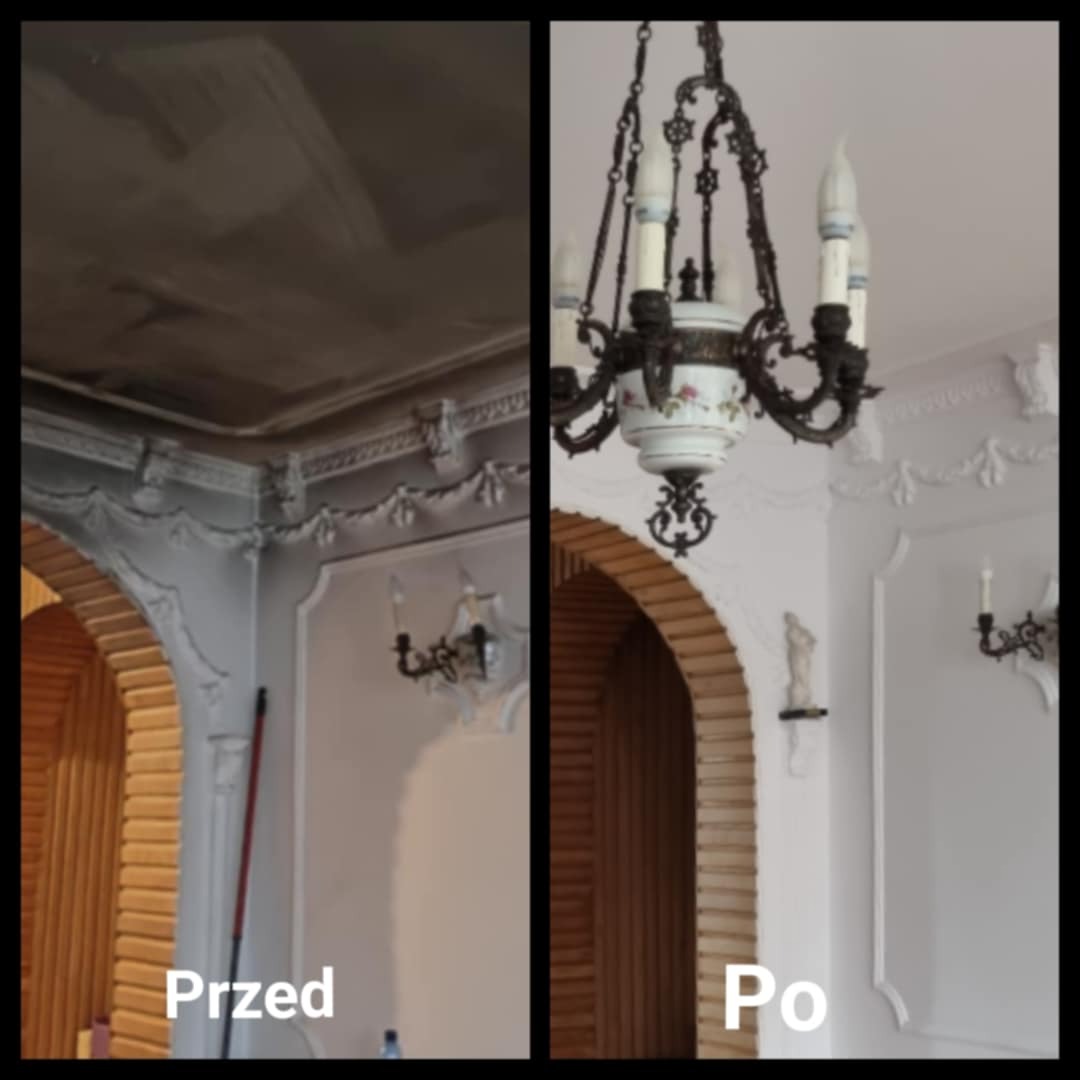Remont wnętrza: porównanie 'przed' z surowym sufitem i 'po' z odnowionym sufitem, ozdobnym żyrandolem i świeżo pomalowanymi ścianami z dekoracyjnymi elementami.