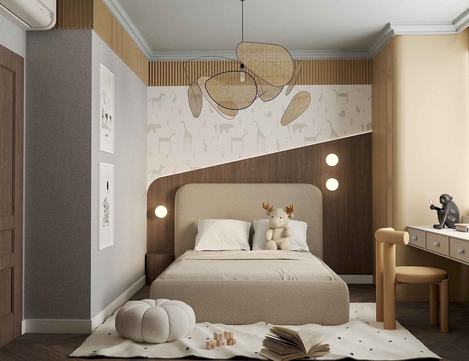 Pokój dziecięcy: beżowe łóżko z pluszowym reniferem, lampa z rattanu, biurko z małpką i drewniane akcenty na ścianie z motywem zwierząt. Przytulna aranżacja.