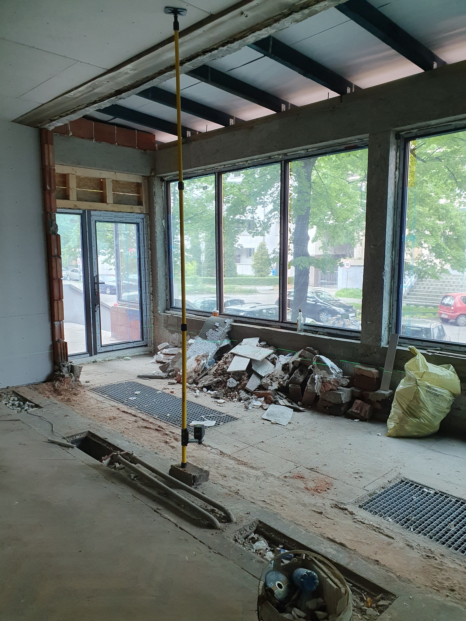 Przebudowa dawnej restauracji na salon odnowy biologicznej-Zabrze