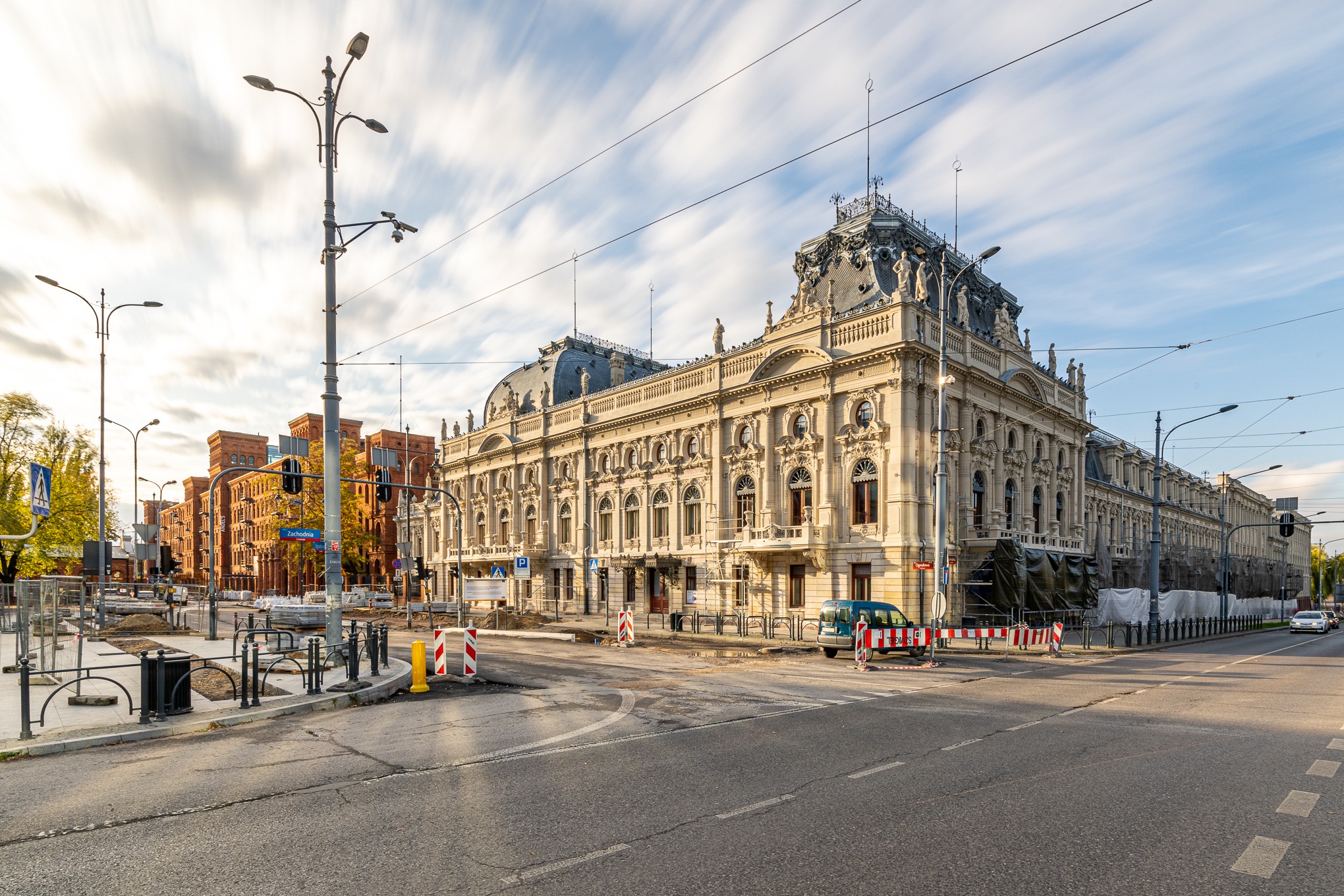 Konserwacja wnętrz i elewacji pałacu Poznańskiego w Łodzi