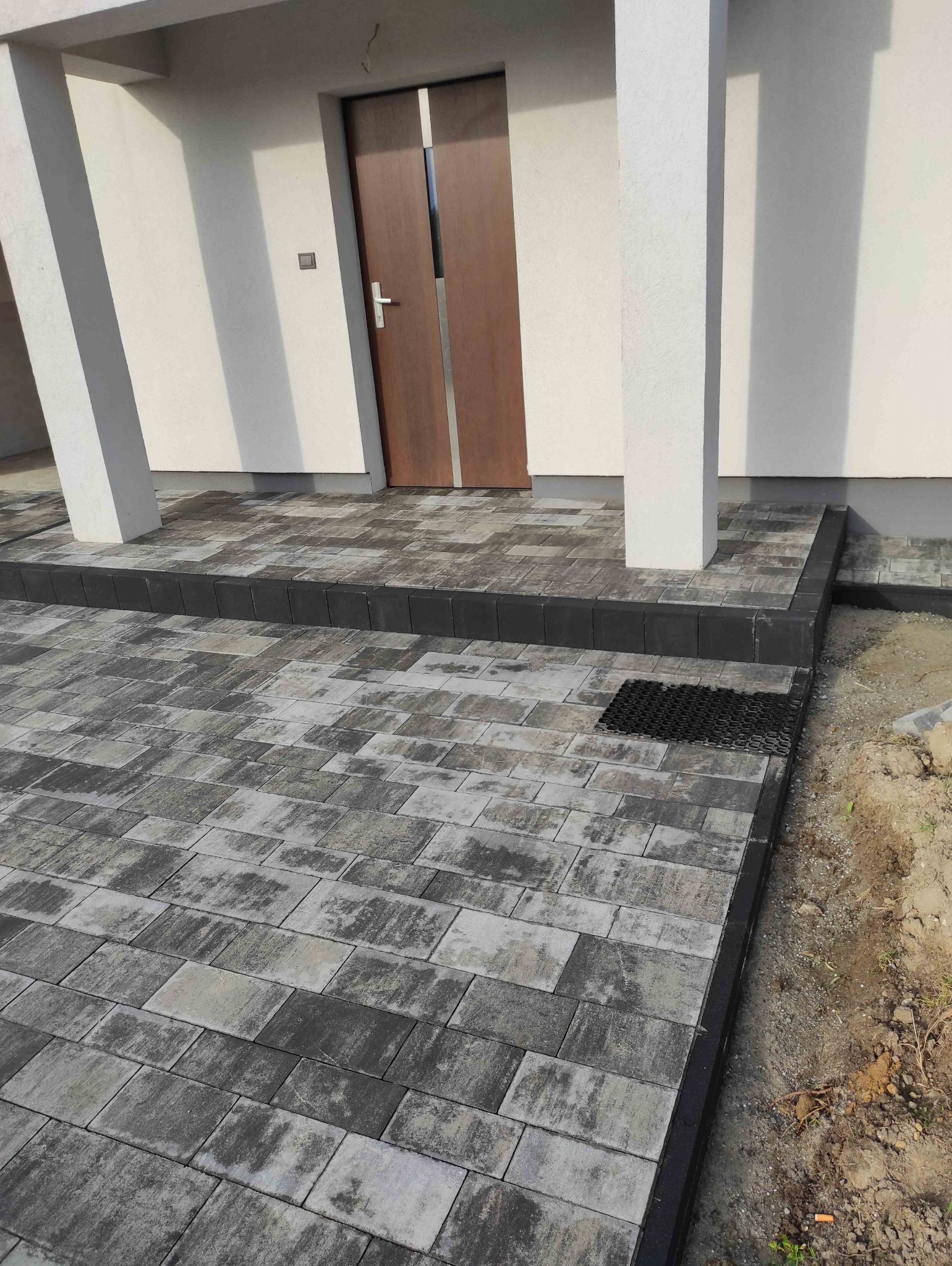 Układanie kostki brukowej